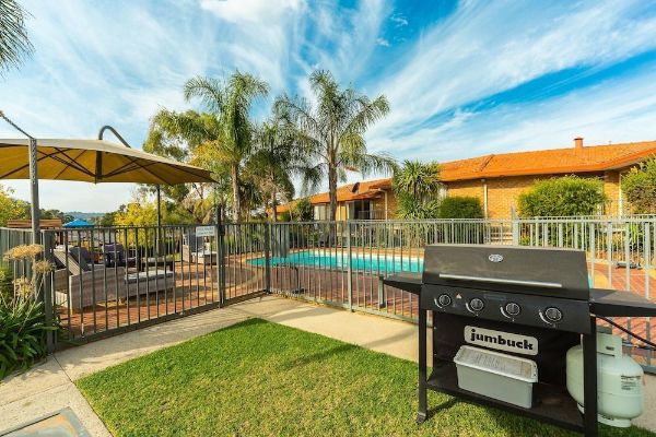 Hume Country Motor Inn (Lavington)